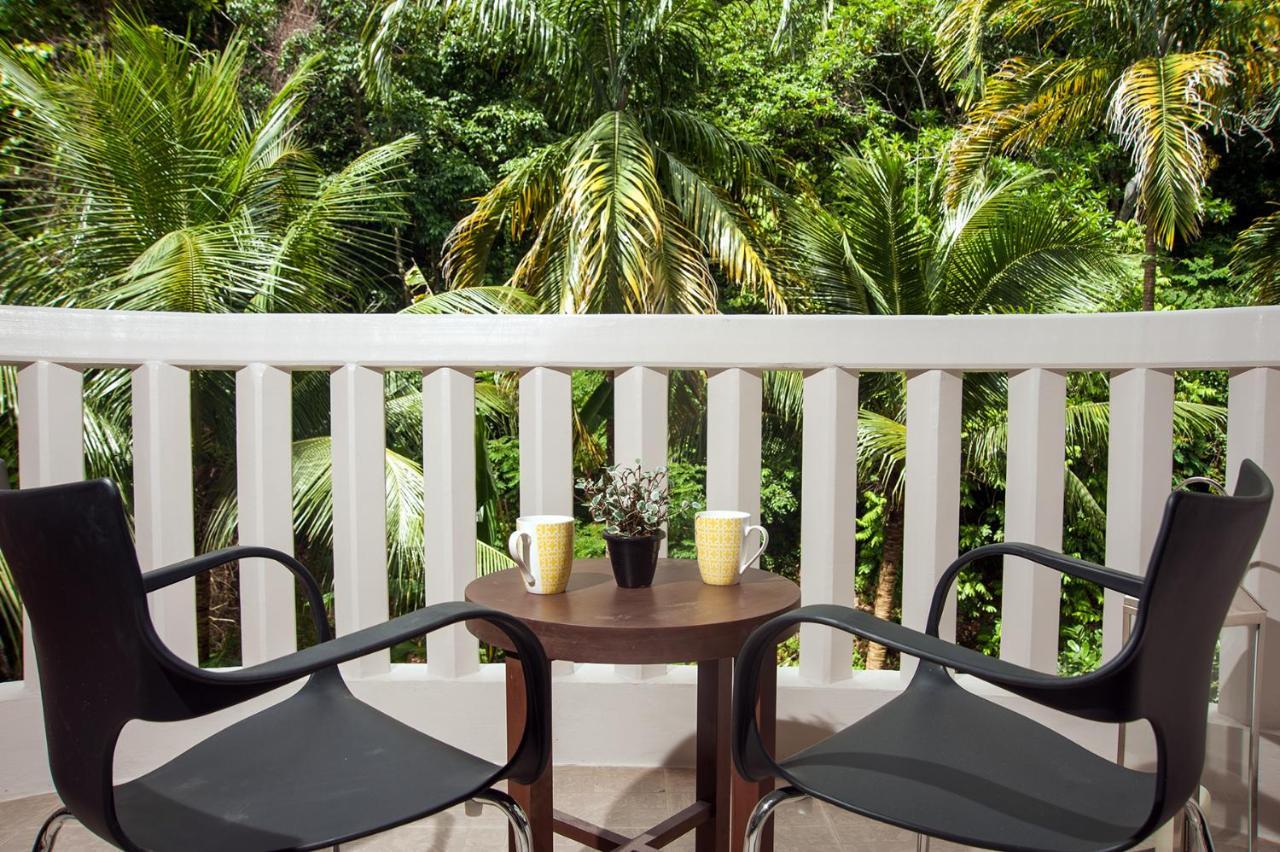 Ratana Hill Patong Aparthotel Exterior photo