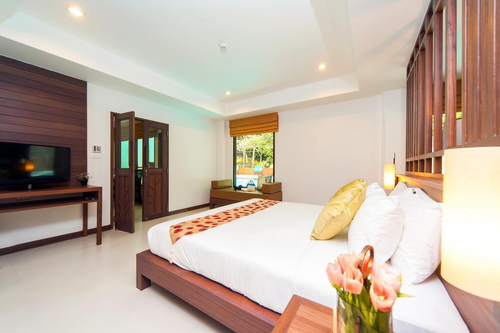 Ratana Hill Patong Aparthotel Exterior photo