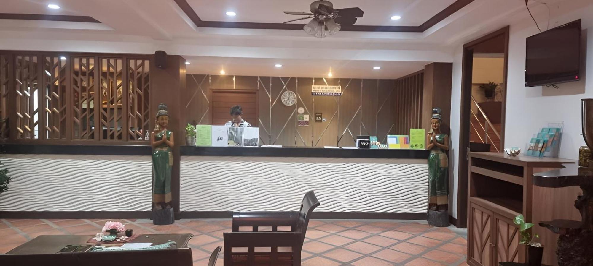 Ratana Hill Patong Aparthotel Exterior photo