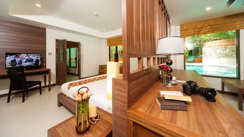 Ratana Hill Patong Aparthotel Exterior photo